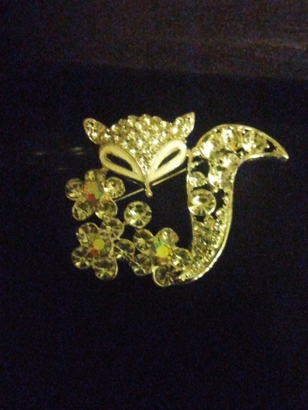 Fox Brooch Silver Tone With Clear Crystals